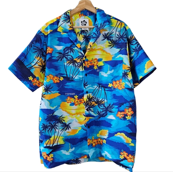Hilo Hattie Hawaii Island Time Tropical Hibiscus Flower Mens Button Down Shirt - Picture 1 of 8